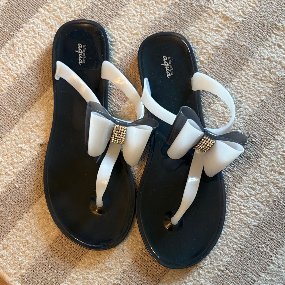 La Vie En Rose Black and White Aqua Jelly Flip Flops